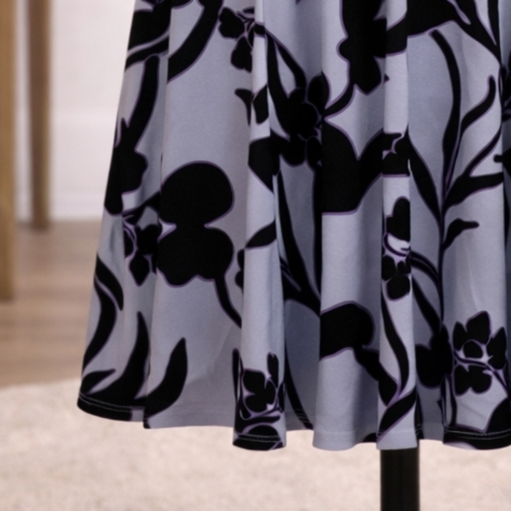 Ann Taylor Factory Floral Knit Dress Short Sleeve - Picture 4 of 4